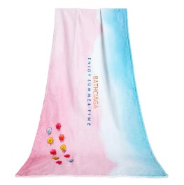 Làm thế nào để đóng gói khăn tắm biển khi đi du lịch và tránh cát dính vào?